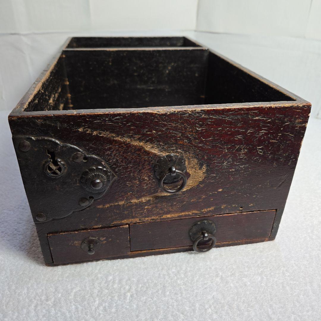 金唐革紙貼手持箪笥　鍵付　時代箪笥　古民具　銭函　銭箱　千両箱　船箪笥　金庫