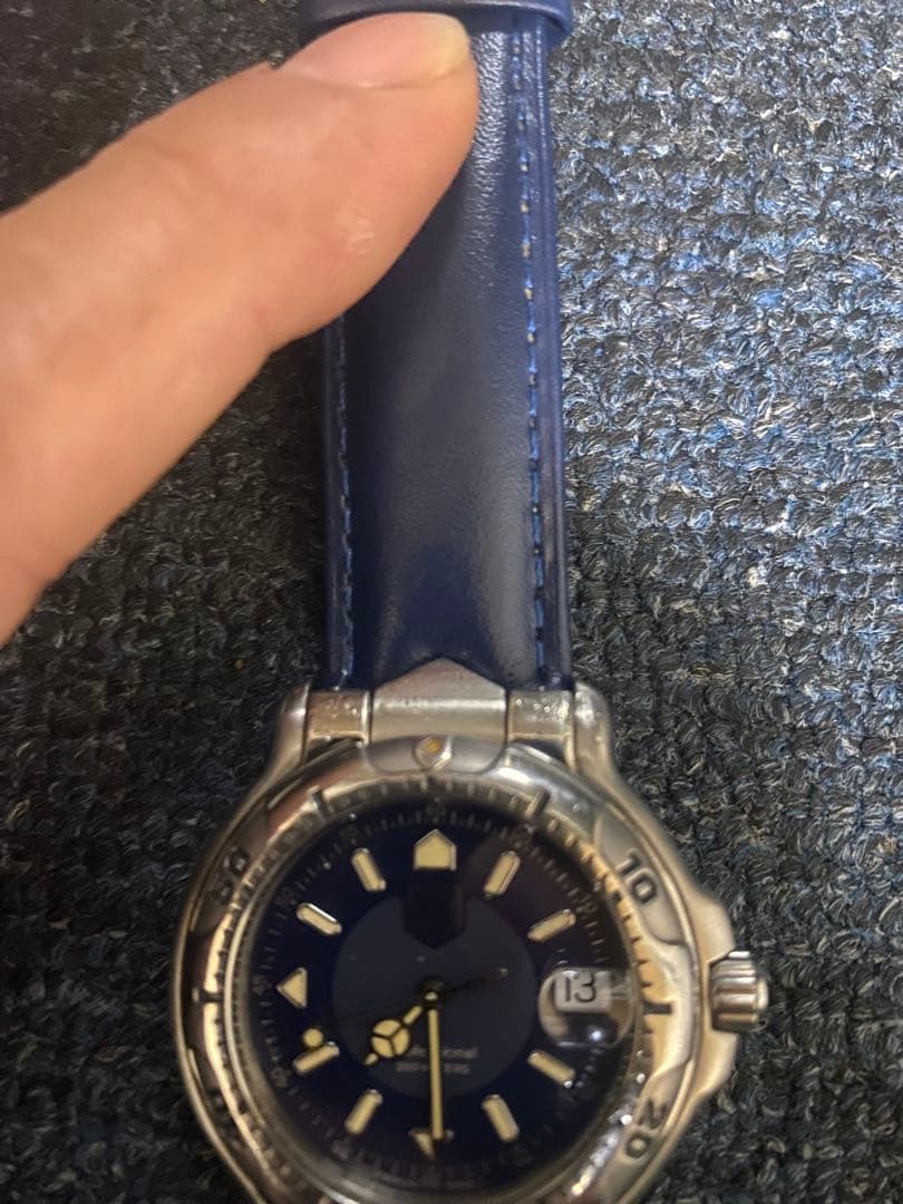 タグホイヤー6000メンズクォーツ稼働品