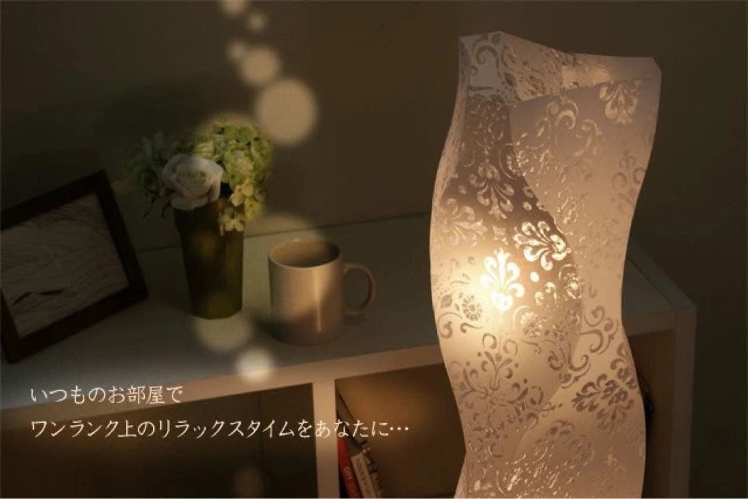 フロアスタンドライト3灯 ノーブルスパーク社 アラベスク調 高級感 お洒落