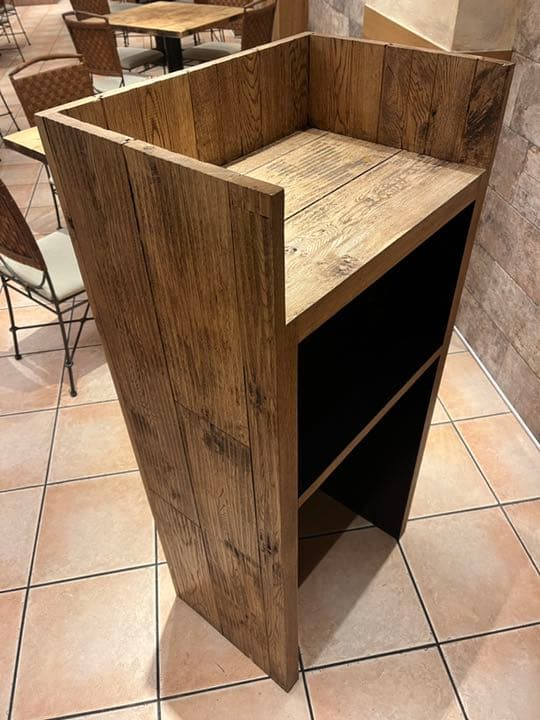 ポディアム（演台）