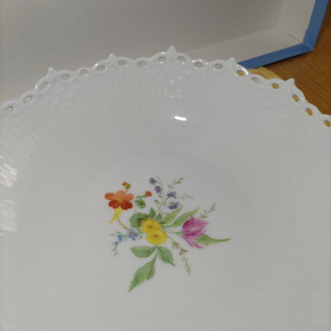 【貴重品】ロイヤルコペンハーゲン　ホワイトフルーテッド　フルレース　ボウル　花柄