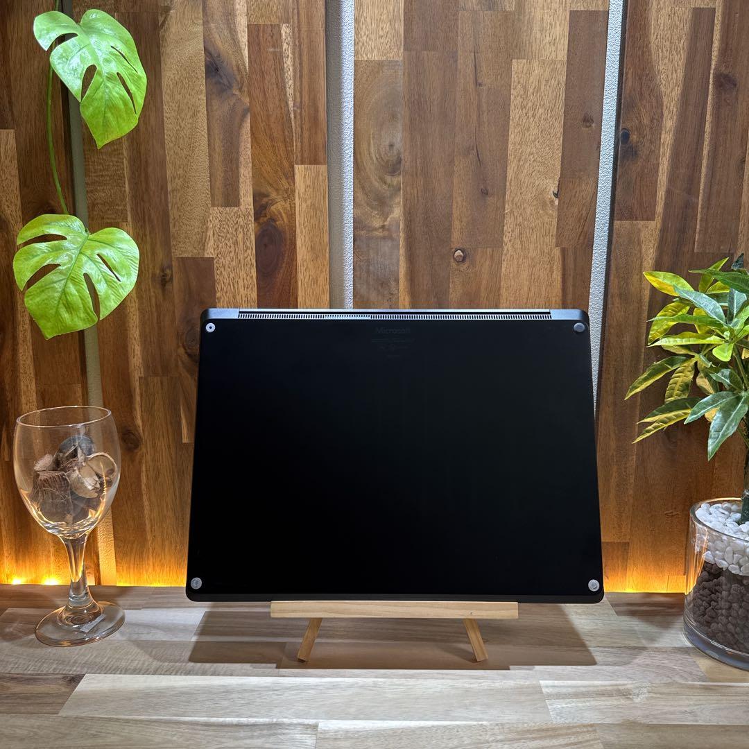 大人気‼️Surface Laptop2☘ブラック☘タッチパネル式☘ノートパソコン