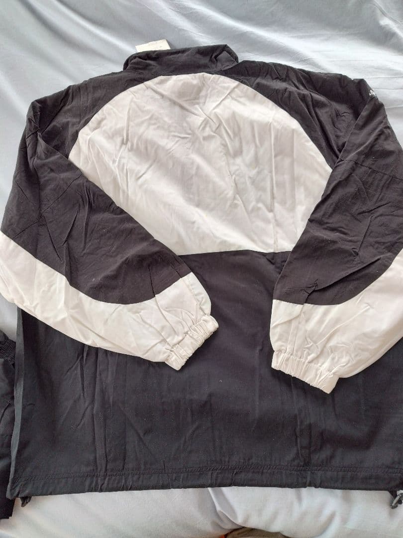 Umbro マンチェスターU ビステ・ウィンドブレーカー セット 黒/白/赤