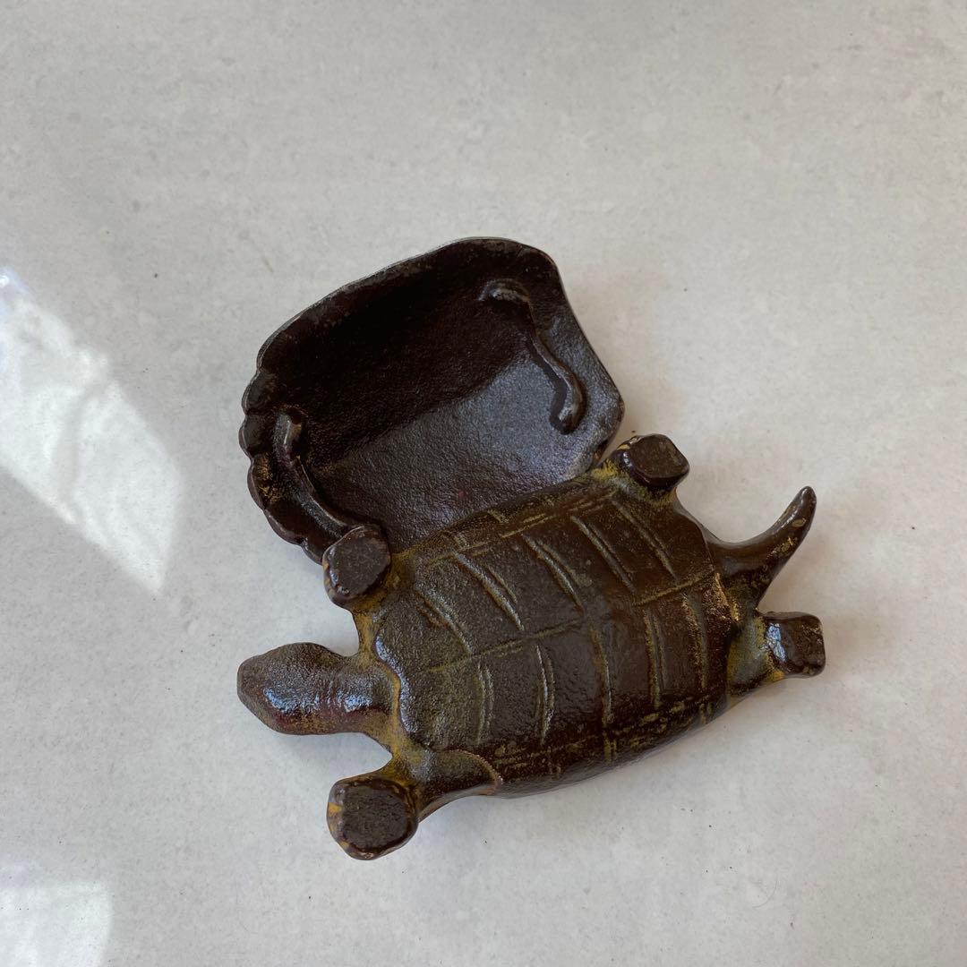 亀　置物　小物入れ　朱肉ケース　時代物　骨董　お香入れ　ヴィンテージ　ブロンズ