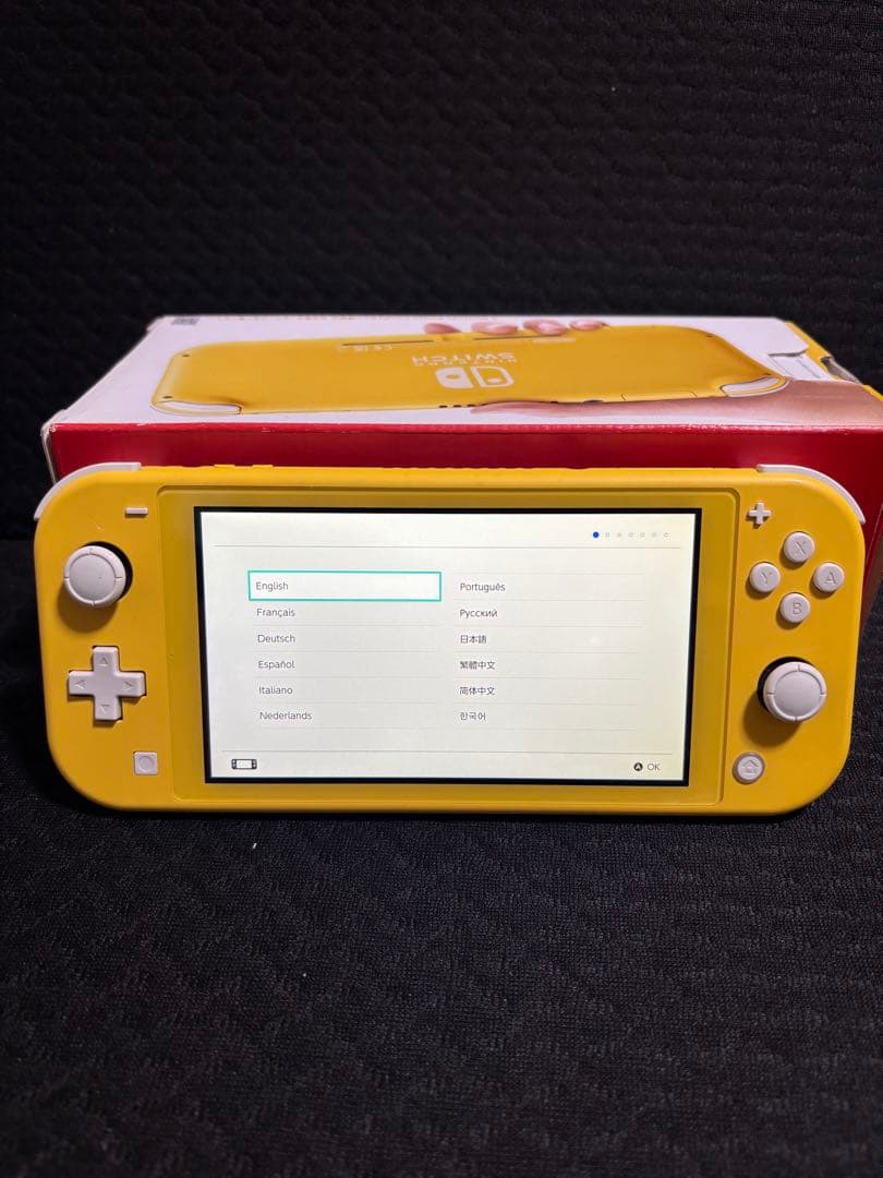 ニンテンドースイッチライト　イエロー