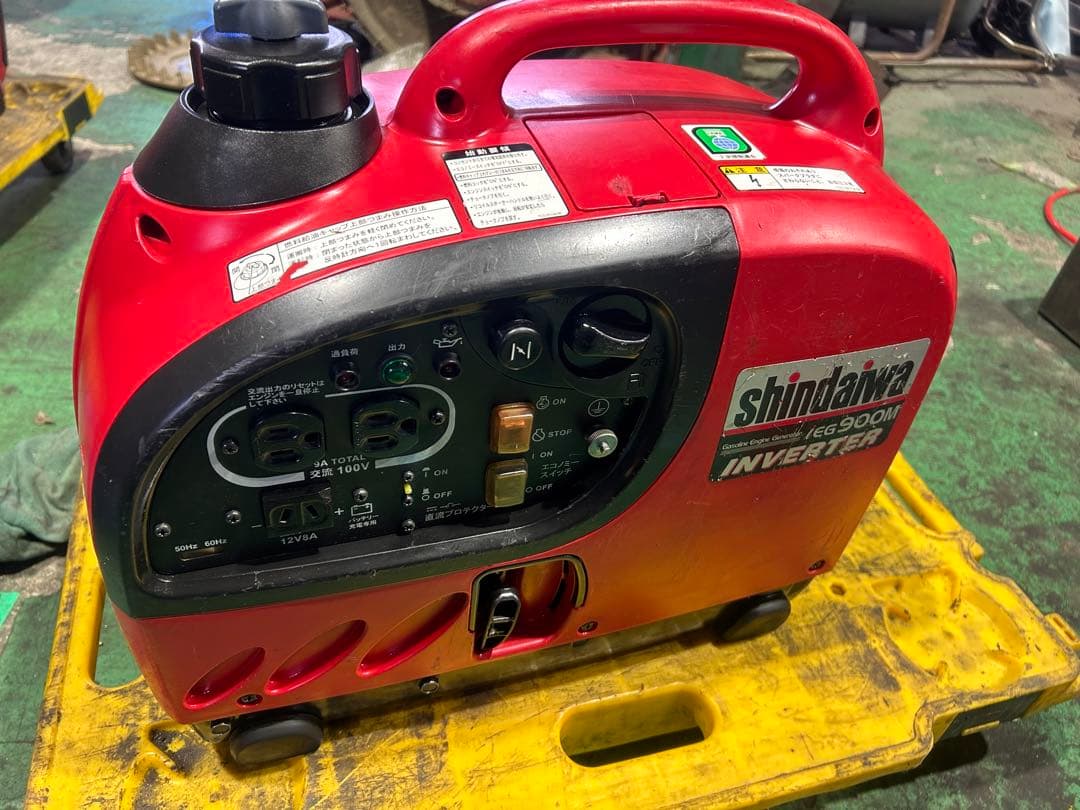 【実働整備済】新ダイワshindaiwa iEG900M-yインバーター発電機