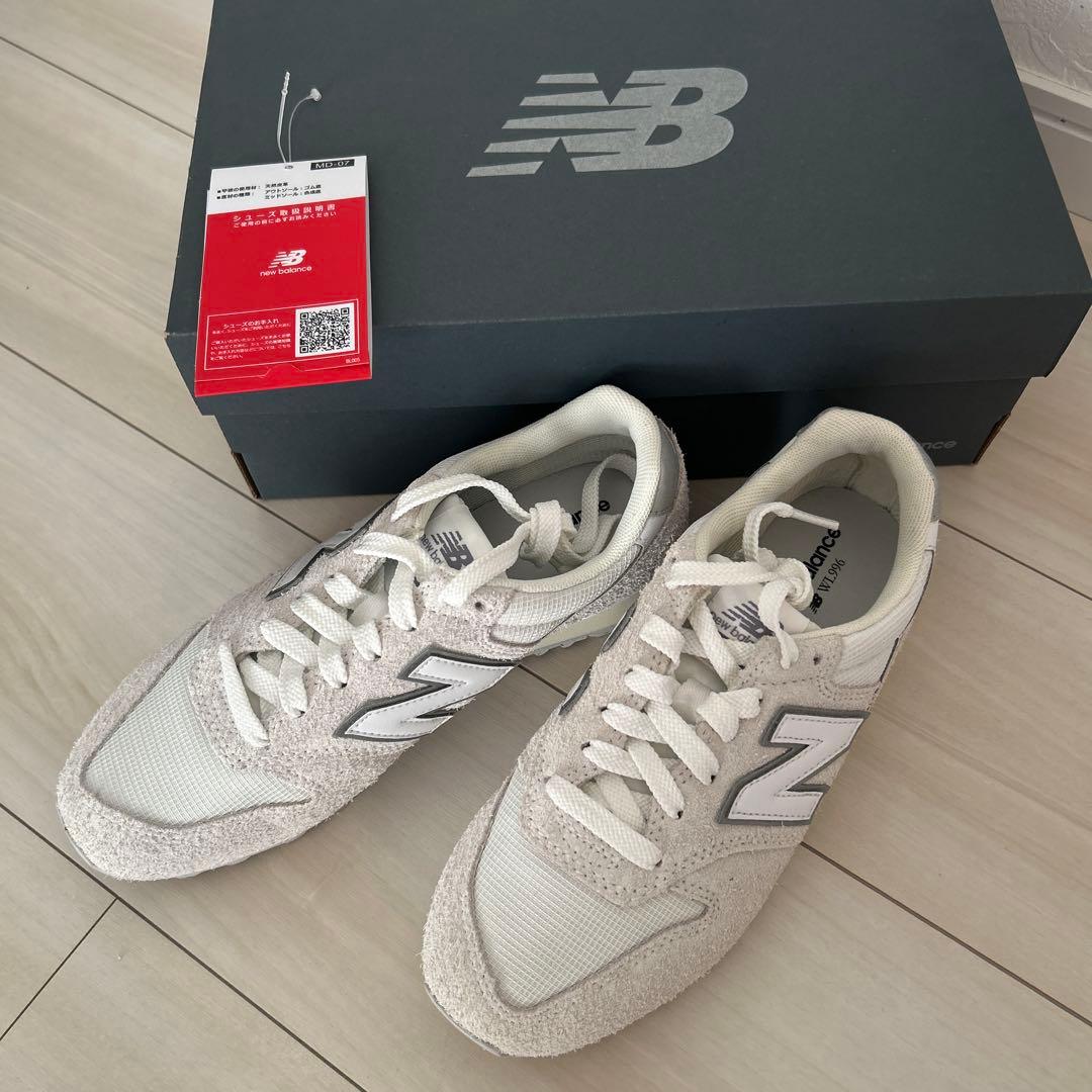 新品！ニューバランス　スニーカー996