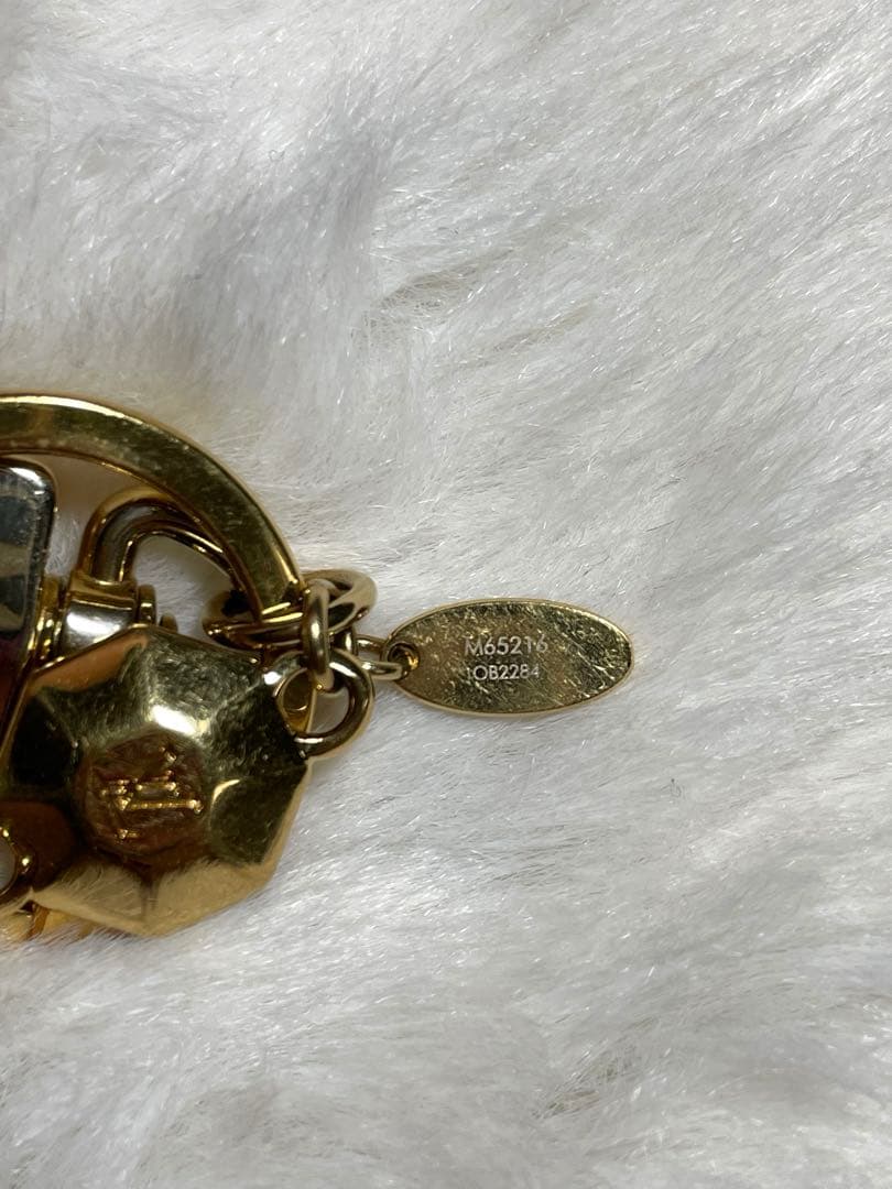 LOUIS VUITTON キーホルダー ポルトクレ　LV ファセット　ゴールド