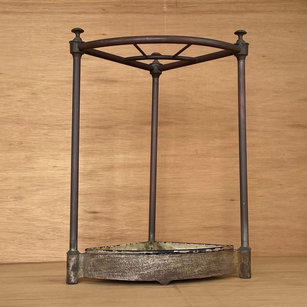 アンティーク ヴィンテージ 真鍮 コーナー傘立て 金属製フレーム