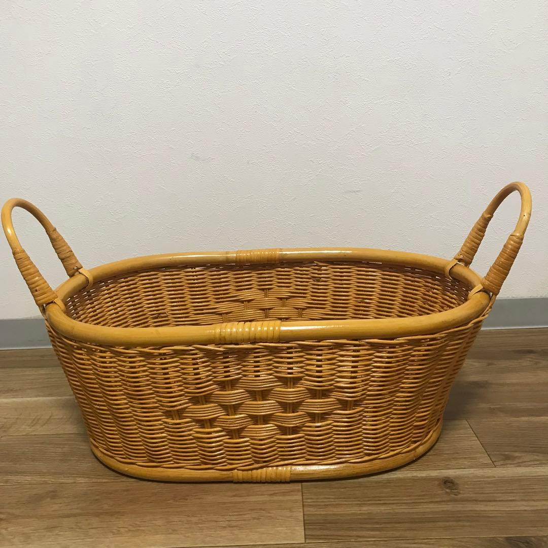 土日限定⭐️お値引き中⭐️籐ランドリーバスケット　籐カゴ　ラタンバスケット　大きめ