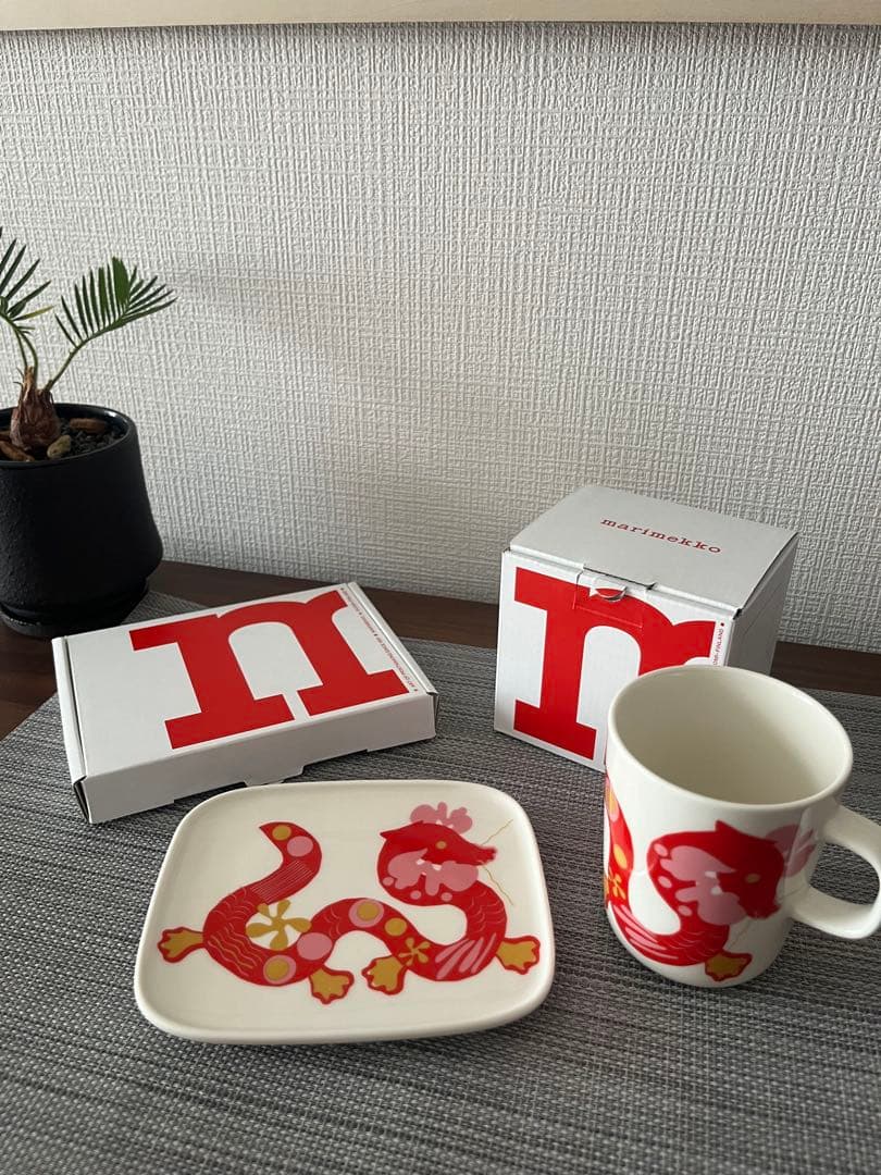 マリメッコ　マグカップ　プレート　セット　ヤロ　jalo