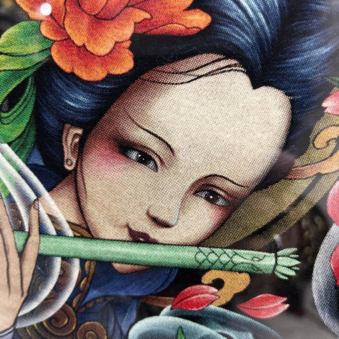 お部屋のインテリアに最適！フレーム付★インパクト大★暗闇で光る和彫猫★A2サイズ