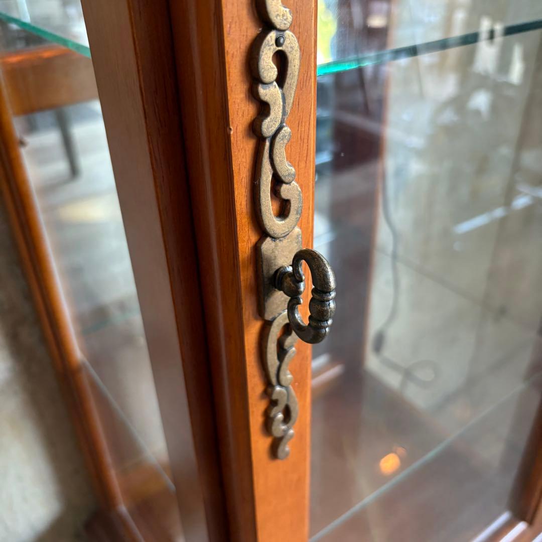 猫脚　飾り棚　クラシック　キュリオケース　ガラスケース　ダウンライト付