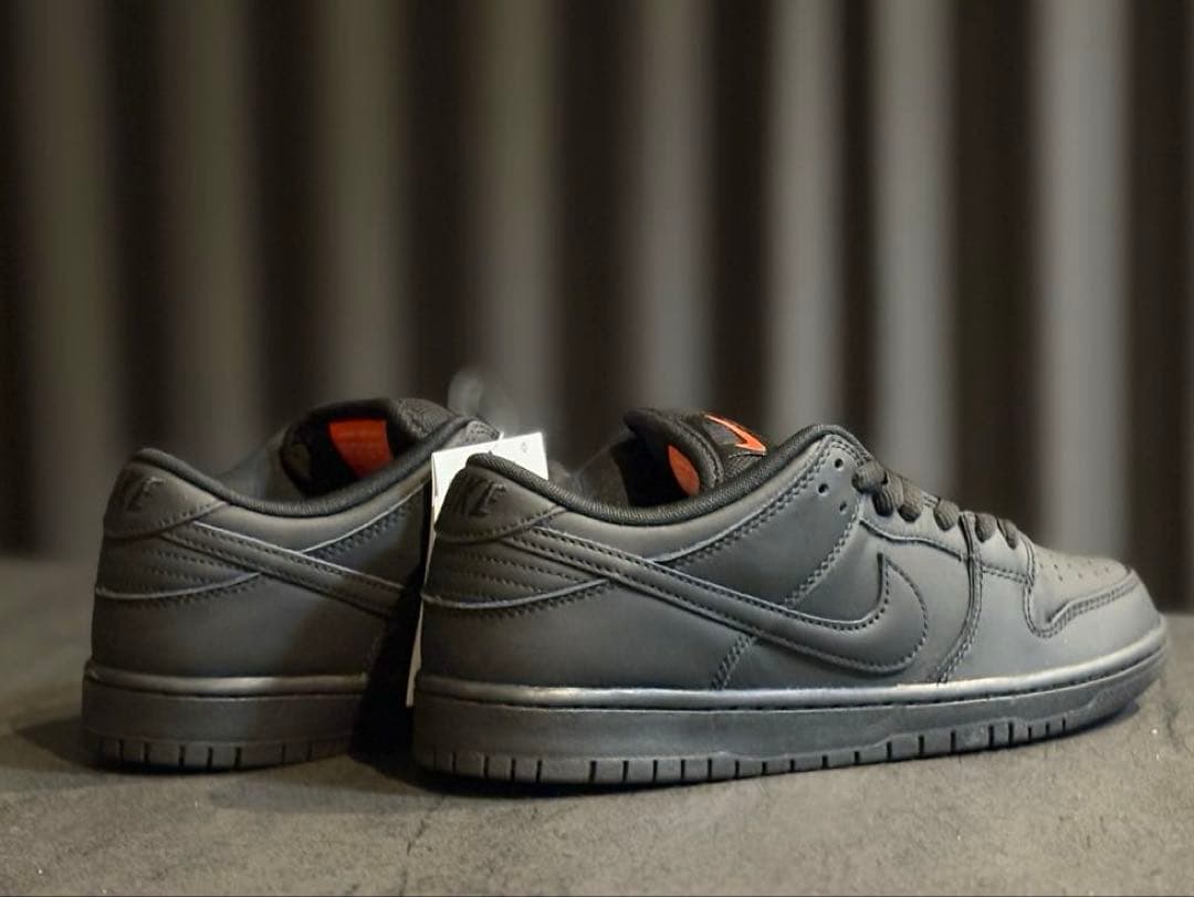 Nike SB Dunk Low Pro ISO “Triple Black”