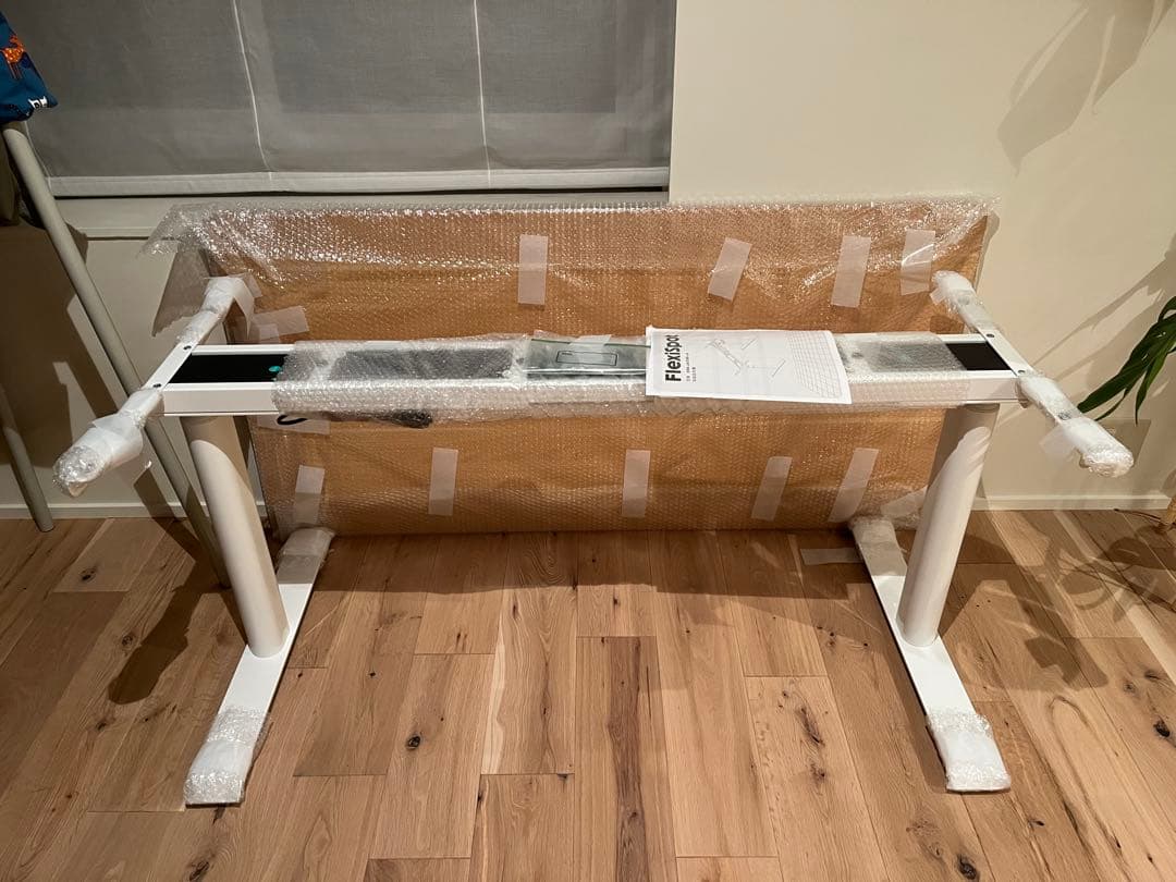 【引き取り限定】FLEXISPOT 昇降デスク　ほぼ新品