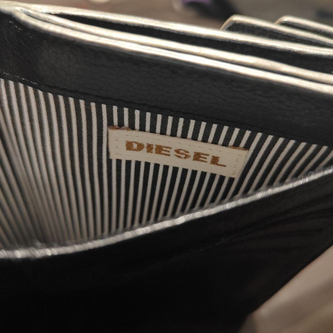 【新品未使用】DIESEL ディーゼル 二つ折り財布 シルバー 箱付き