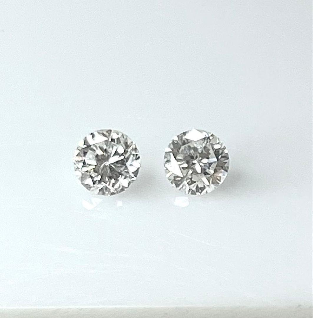 K18天然ダイヤ4本爪ピアス 計0.６ct 鑑別カード付き