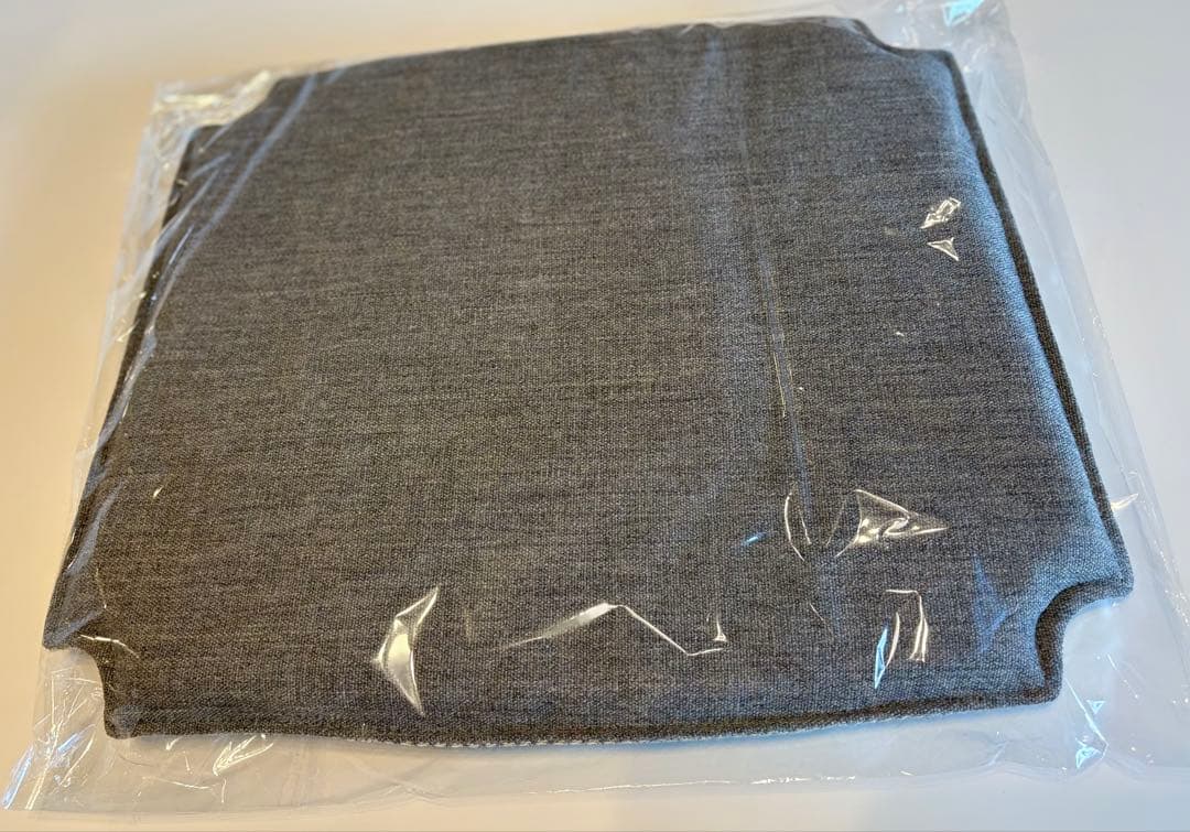 ★一度試座したのみ★Yチェア用　チェアクッション