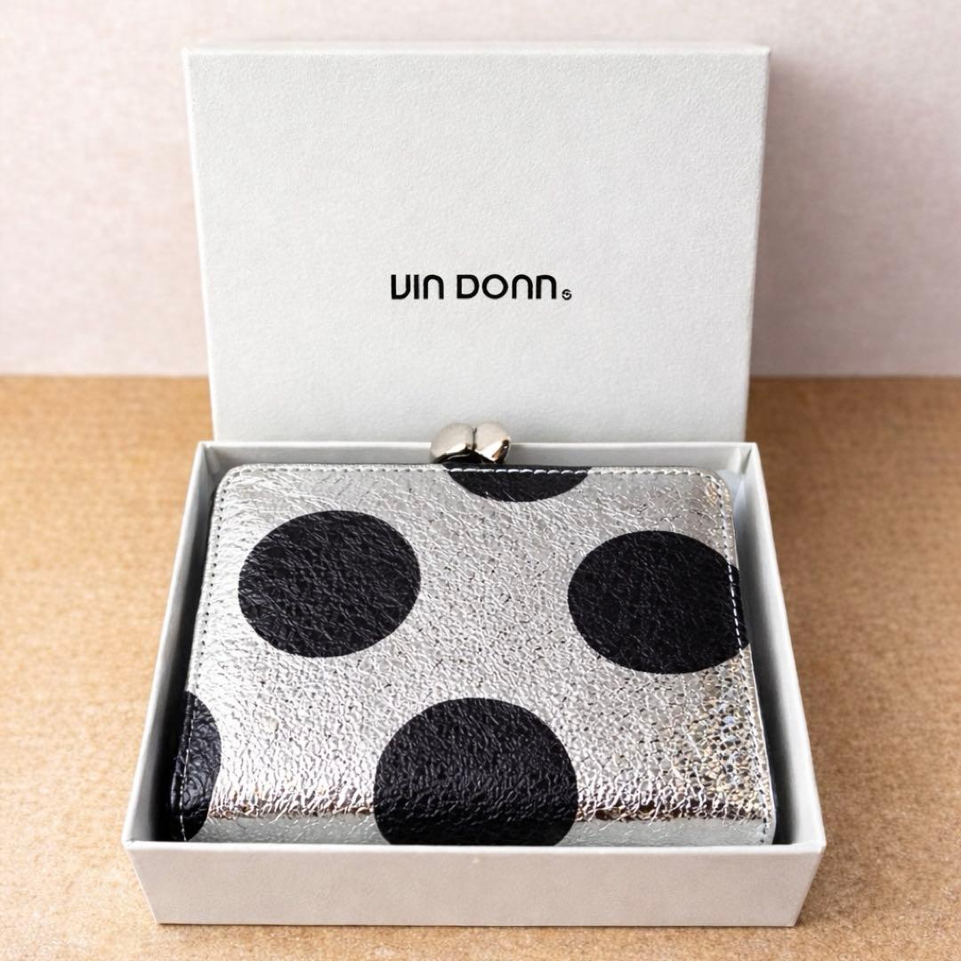 新品＊箱付　VIA DOAN シルバードット 二つ折り財布　水玉　がま口