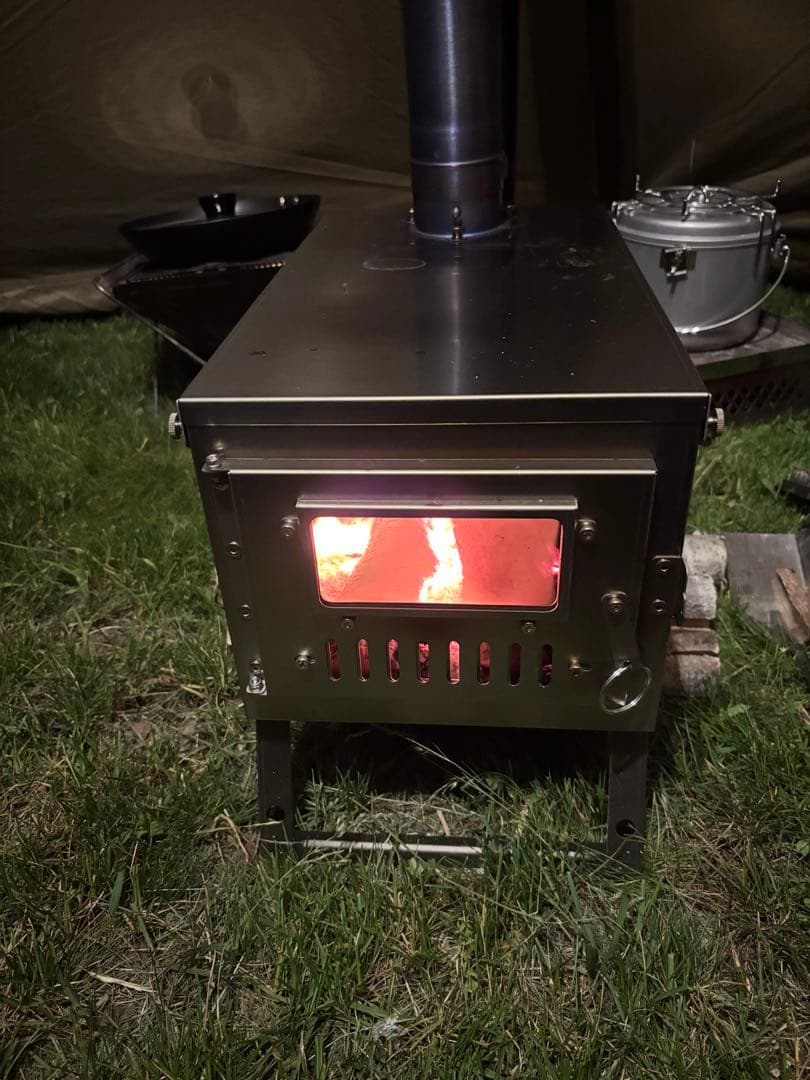 チタン薪ストーブ soomloom/POMOLY TOMOUNT