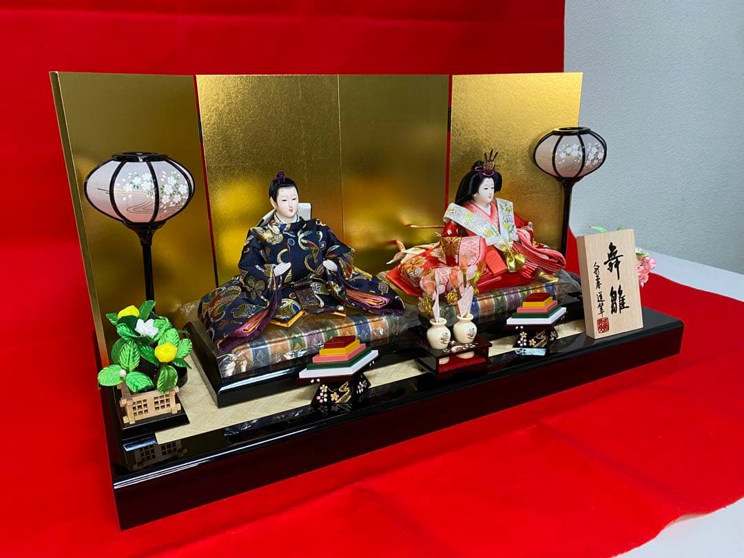 雛人形　親王平飾りセット・サイズ間口約６０×奥行約３０×高さ約３１㎝