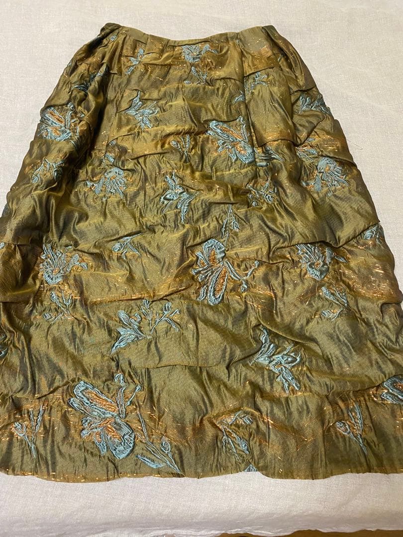 BLAMINKオリーブグリーンスカート