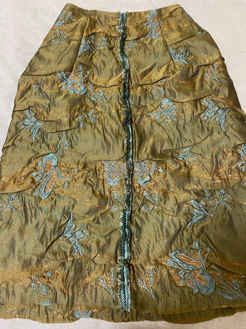 BLAMINKオリーブグリーンスカート