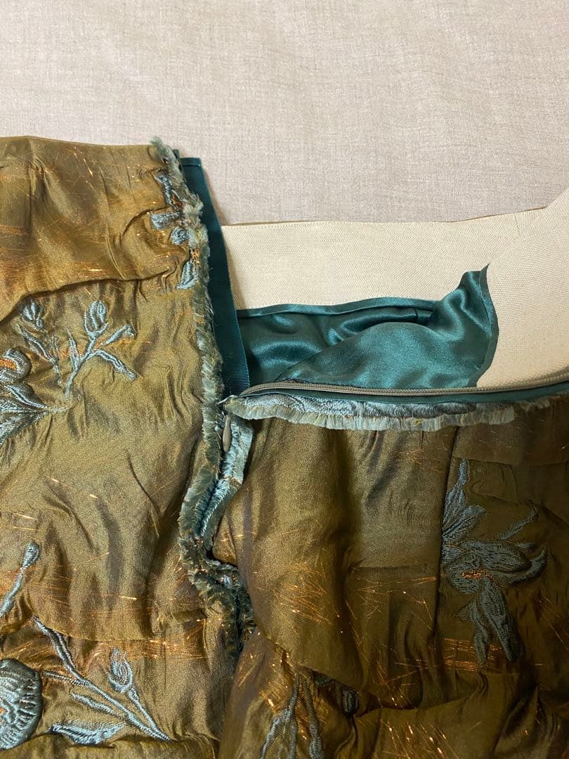 BLAMINKオリーブグリーンスカート