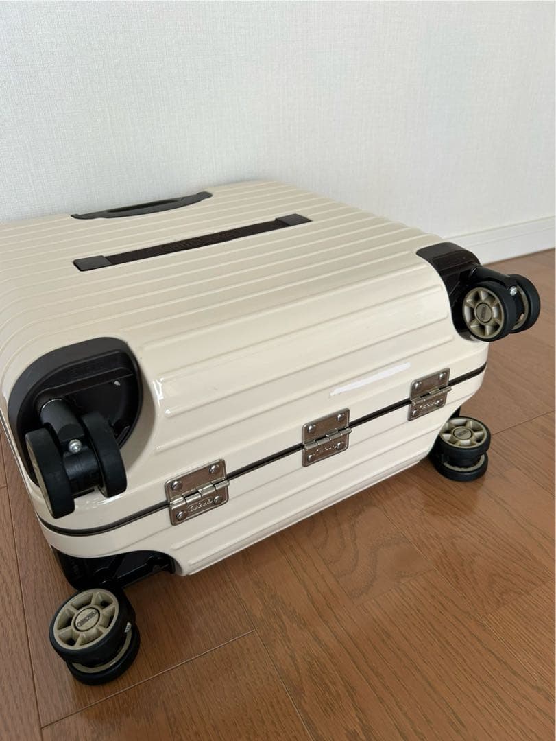 【美品】RIMOWA LIMBO ビジネスキャリーケース 27L