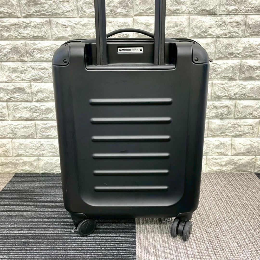 VICTORINOX　ビクトリノックス　キャリーケース　４輪　ブラック