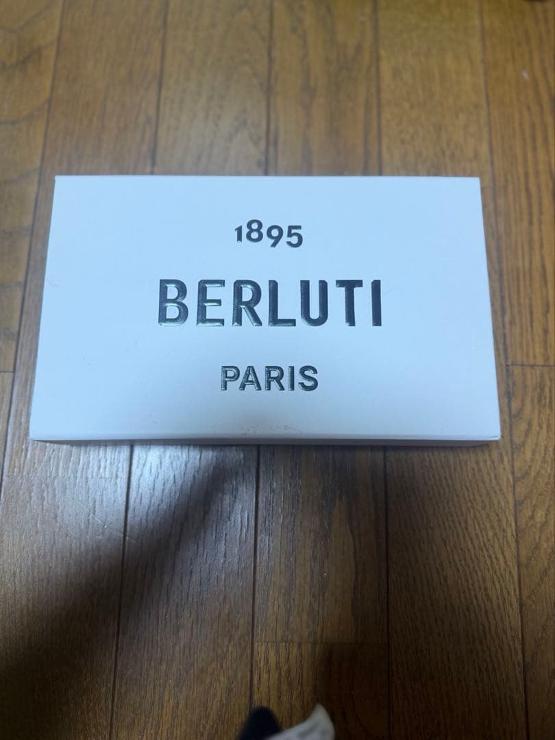 BERLUTI 二つ折り財布 紫 レザー　ベルルッティ