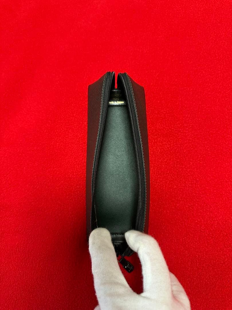 ✨超レア・販売終了品✨LOUIS VUITTON タイガ 『大型ペンケース』