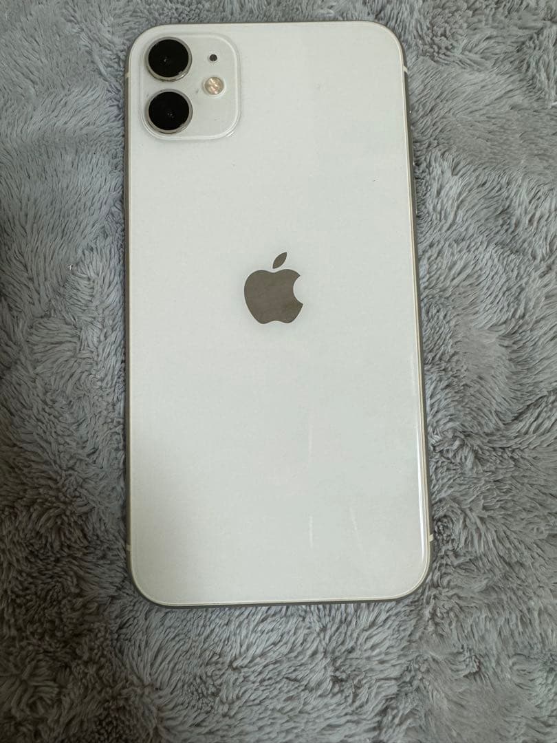 iPhone 11 128GB ホワイト SIMなし