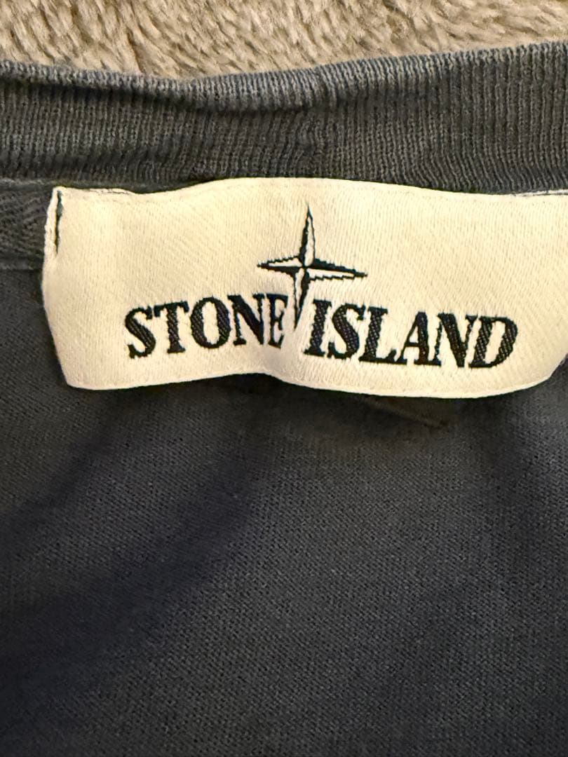 STONE  ダークグレー ロングスリーブTシャツ