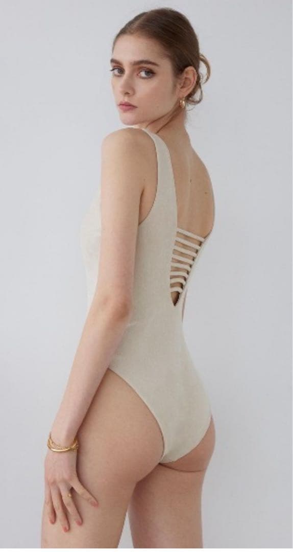 ❤️ALEXIA STAM Isabella アメスリ型ワンピース水着