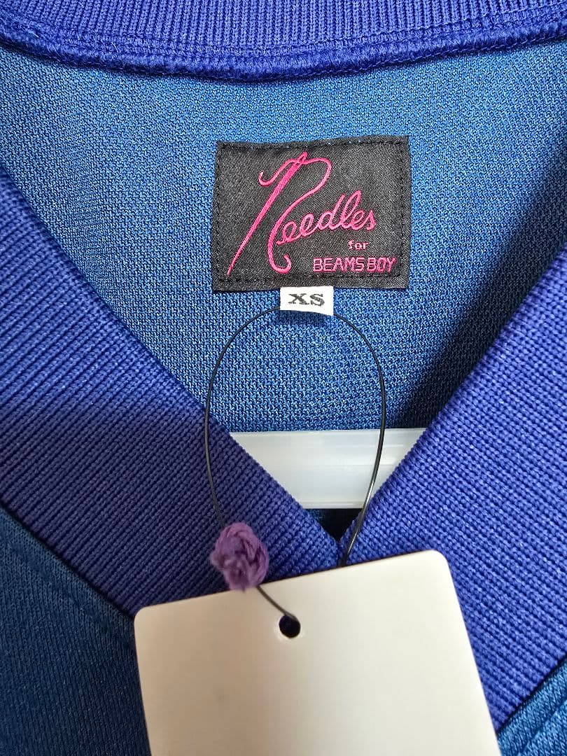 BEAMSBOY 別注NEEDLES／Track V‐neck pullover