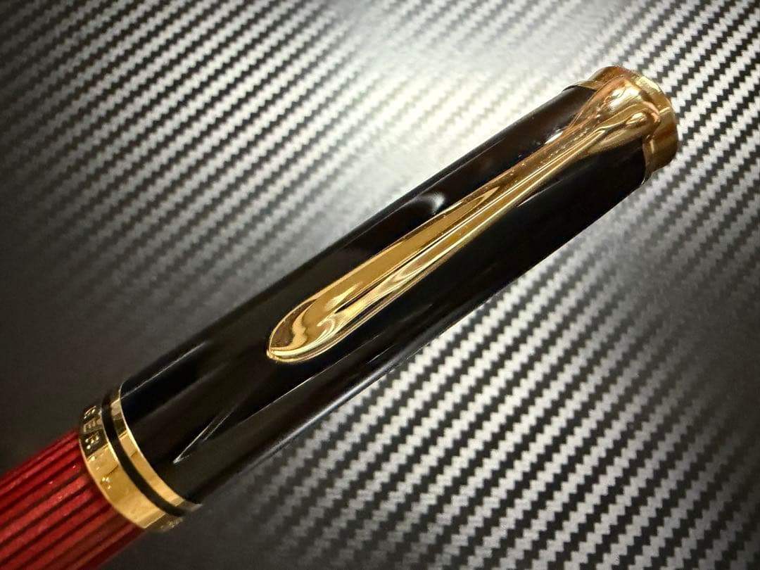 未使用に近い ペリカン スーベーレーン M800 赤縞 F 細字 万年筆