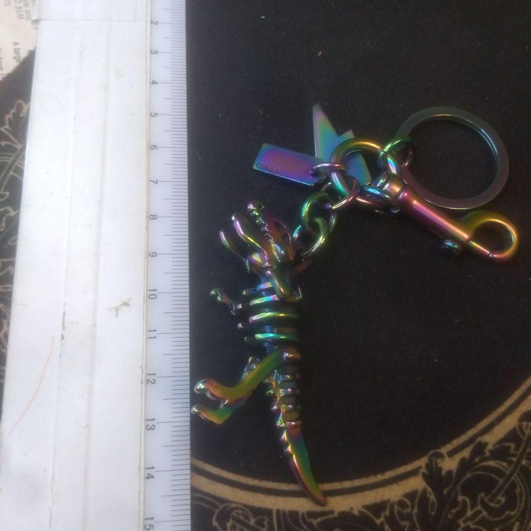 コーチ　レインボーメタリック　レキシー　立体　キーホルダー【美品、希少？】
