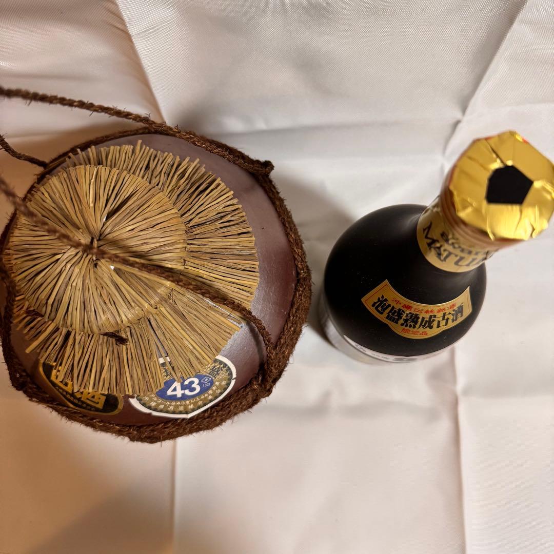 泡盛セット 瑞泉 43度 縄巻陶器壺1800ml 30年以上寝かせた古酒　松藤