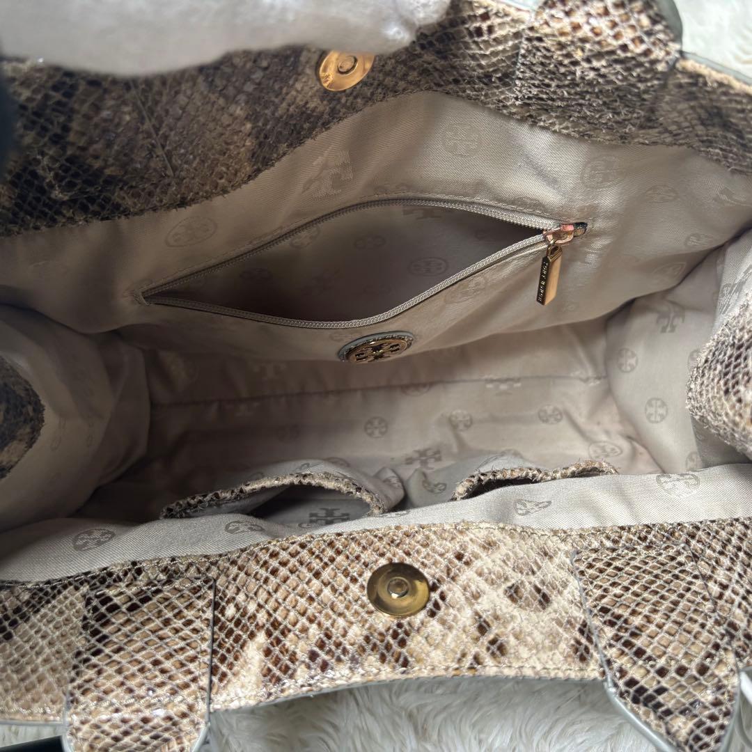 極美品✨トリーバーチ　パイソン　トート　A4可　デカロゴ　レザー　異素材　エラ