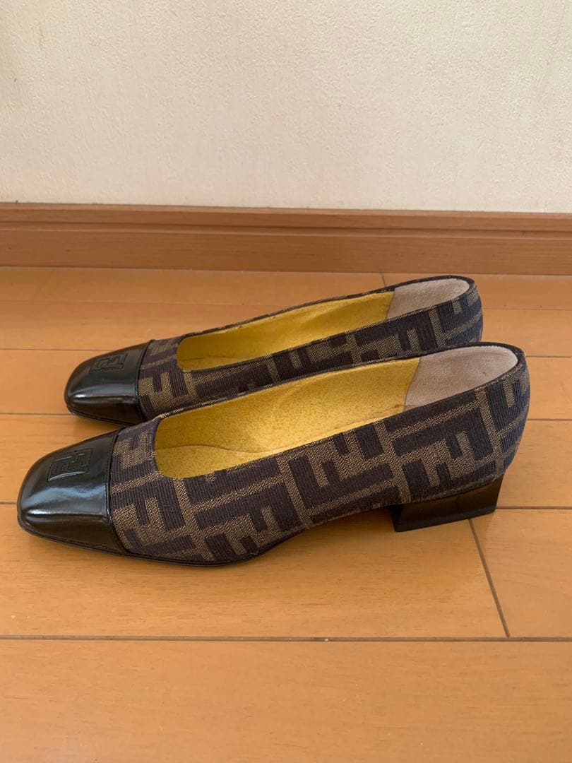 美品✨　フェンディ　ズッカ柄　パンプス　ヒール　37→24cm