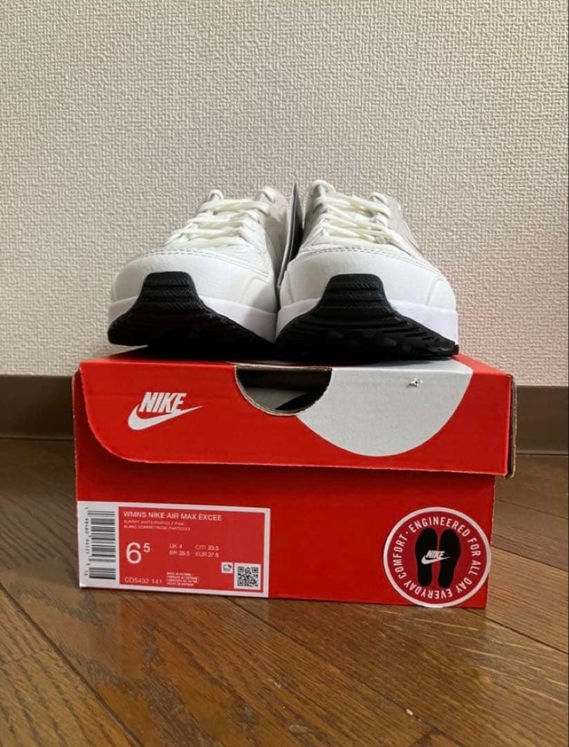 23.5cm ナイキ エアマックス エクシー オフホワイト&モカピンクカラー