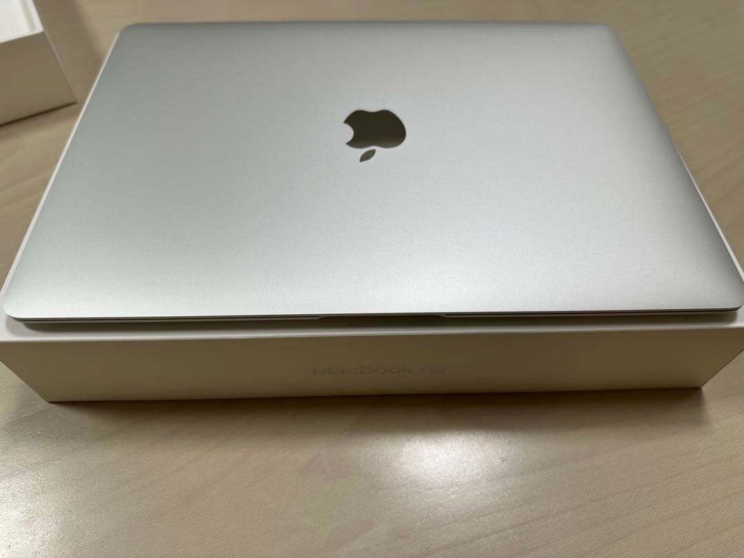 Apple MacBook Air 13インチ 2018＋純正USBコネクタ付