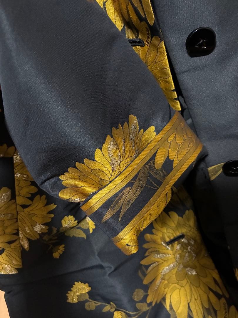 【極美品】LEONARD レオナール 金糸 菊柄 ロングコート 花柄 黒×金40