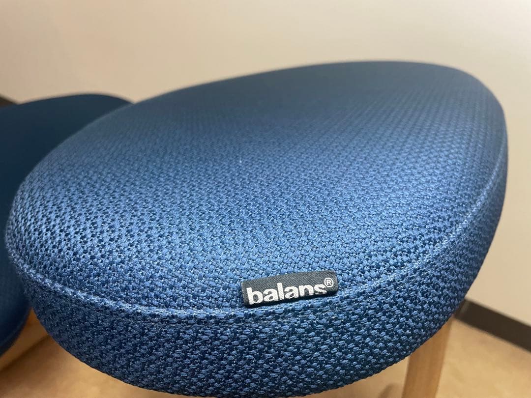 バランスラボ バランスチェア 姿勢矯正 エルゴノミクス 青色 木製