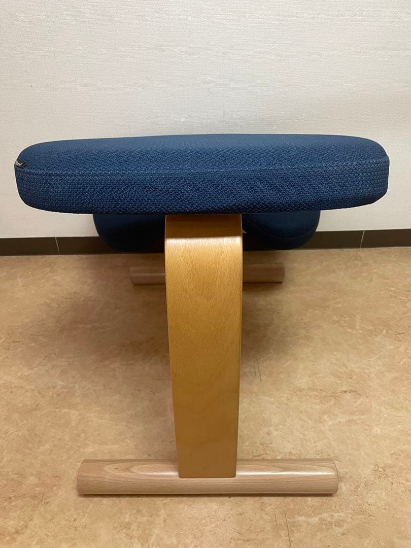 バランスラボ バランスチェア 姿勢矯正 エルゴノミクス 青色 木製