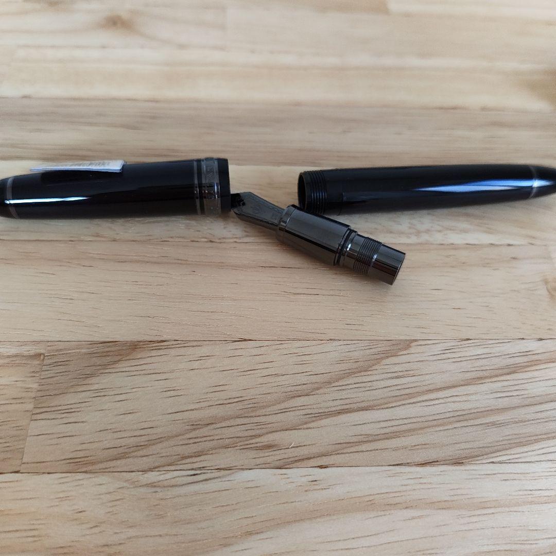 セーラー万年筆 ブラックラスター F 細字　21K