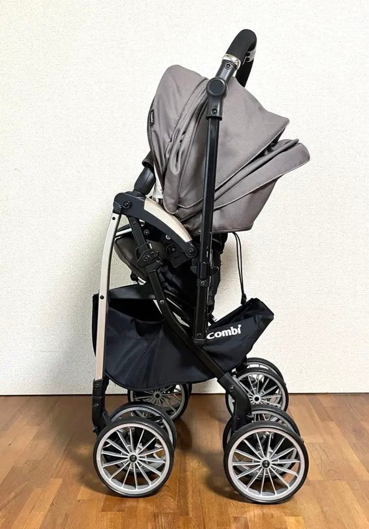 Combi ベビーカー アンブレッタ ★エアスルーシート・ドリンクホルダー付き