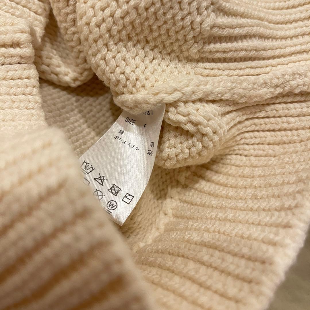 Casey knit tops アイボリー ②