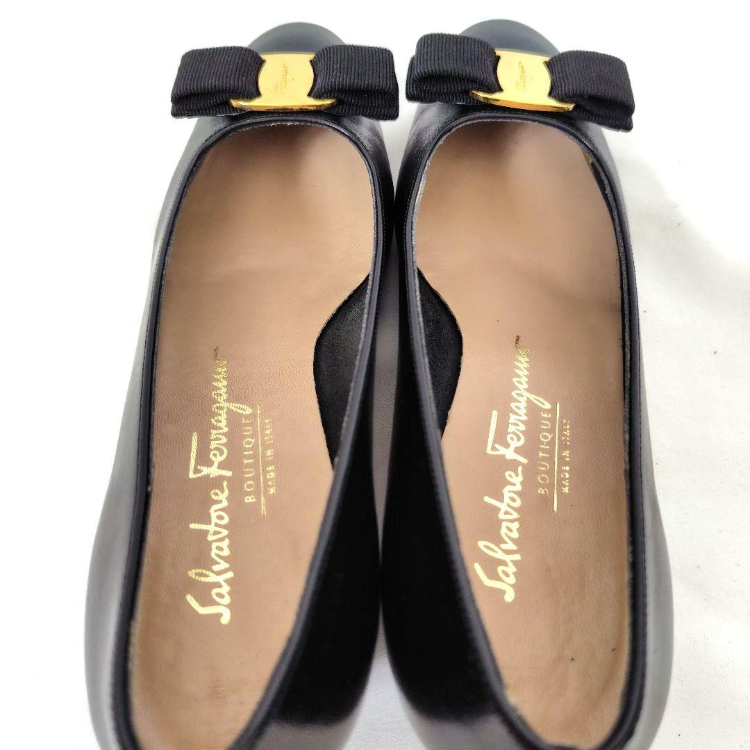 フェラガモ【Ferragamo】ヴァラ パンプス 黒